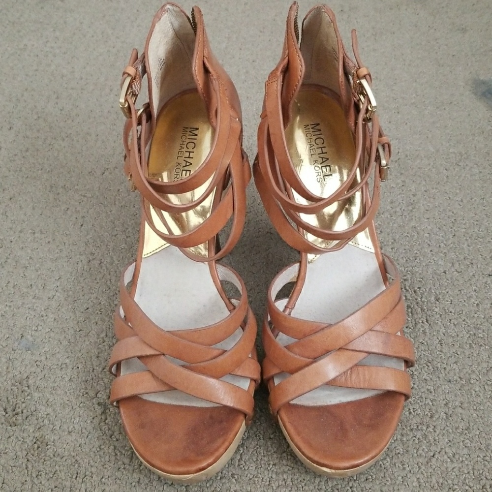 COPY - MICHAEL Michael Kors Leather Sandal Platform